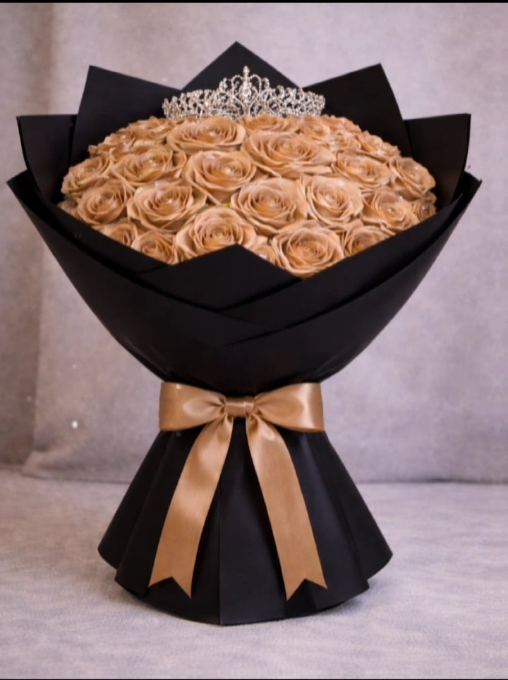 Luxury Golden Rose Bouquet with Crown – Premium Artificial Flower Gift